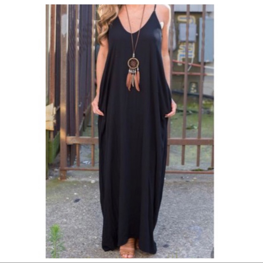 ✨LAST ONE ✨Black loose fit pocket tank maxi dress - Picture 7 of 7